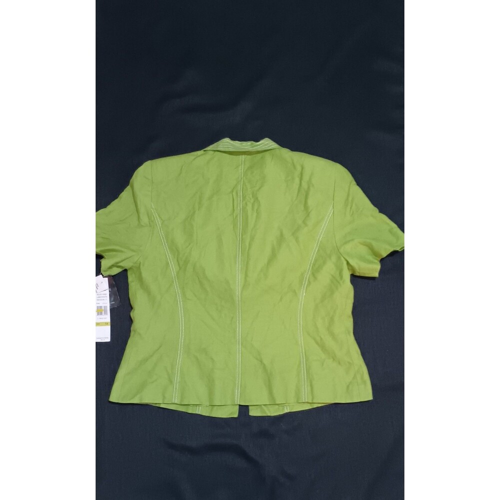 Womans Jacket - Picture 2 of 4